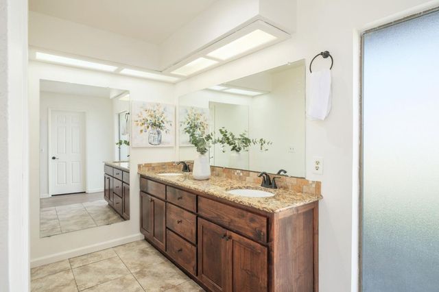 2791 W Kofoid Avenue, Caruthers, CA 93609