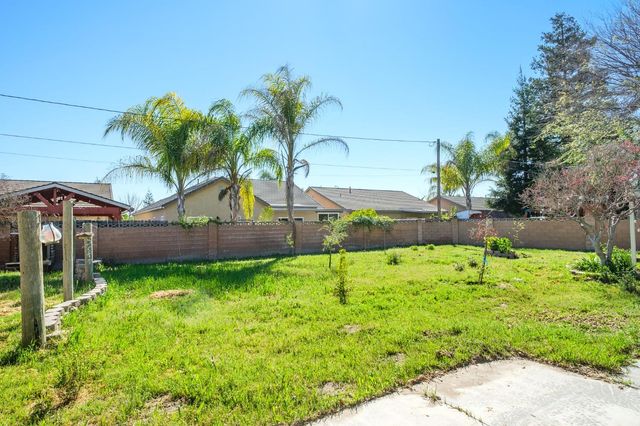 2791 W Kofoid Avenue, Caruthers, CA 93609