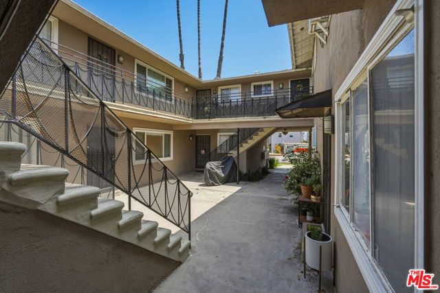 11401 Washington Place, Los Angeles, CA 90066
