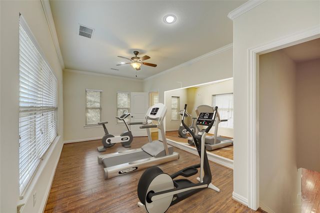 3815 Northwest Parkway, University Park, TX 75225