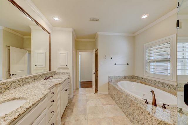 3815 Northwest Parkway, University Park, TX 75225