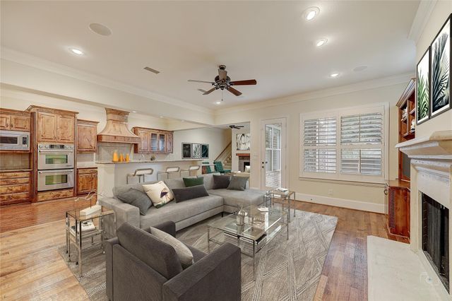 3815 Northwest Parkway, University Park, TX 75225