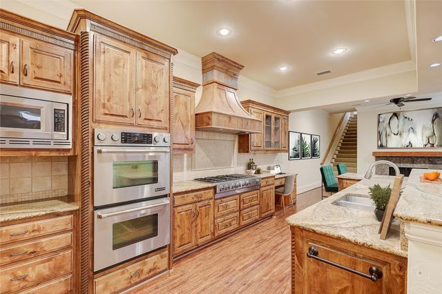 3815 Northwest Parkway, University Park, TX 75225