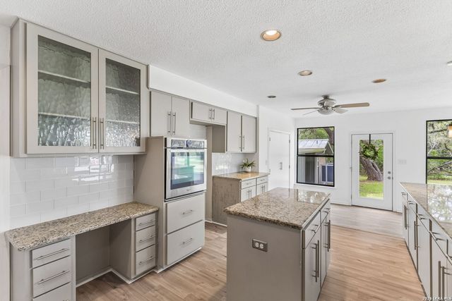 24818 HOUSE MOUNTAIN RD, San Antonio, TX 78255