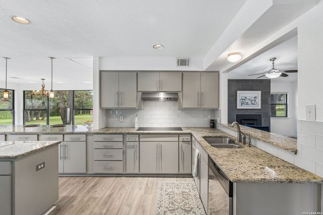 24818 HOUSE MOUNTAIN RD, San Antonio, TX 78255