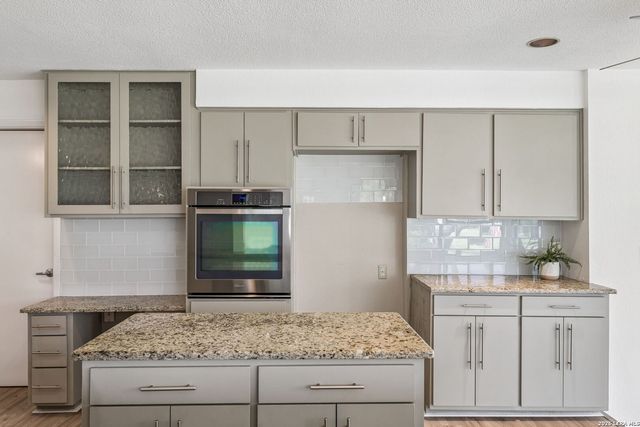 24818 HOUSE MOUNTAIN RD, San Antonio, TX 78255