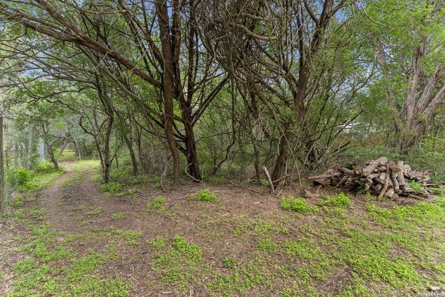 24818 HOUSE MOUNTAIN RD, San Antonio, TX 78255