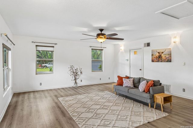 24818 HOUSE MOUNTAIN RD, San Antonio, TX 78255