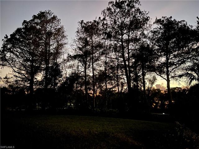 5825 Dogwood Way, Naples, FL 34116