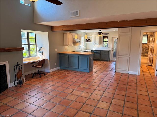 5825 Dogwood Way, Naples, FL 34116