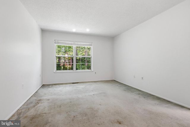67 CHEVERNY CT, Hamilton, NJ 08619