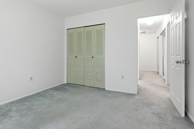 67 CHEVERNY CT, Hamilton, NJ 08619