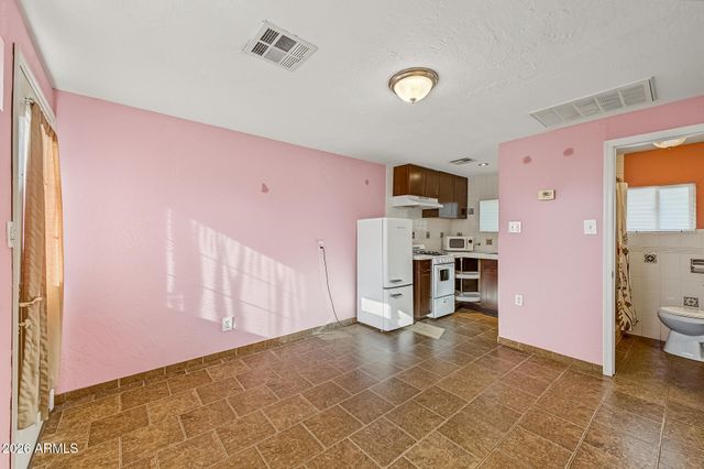 2015 N 8TH Street, Phoenix, AZ 85006