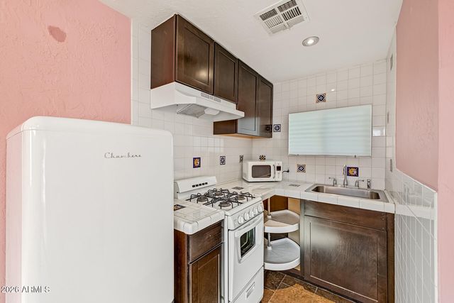 2015 N 8TH Street, Phoenix, AZ 85006