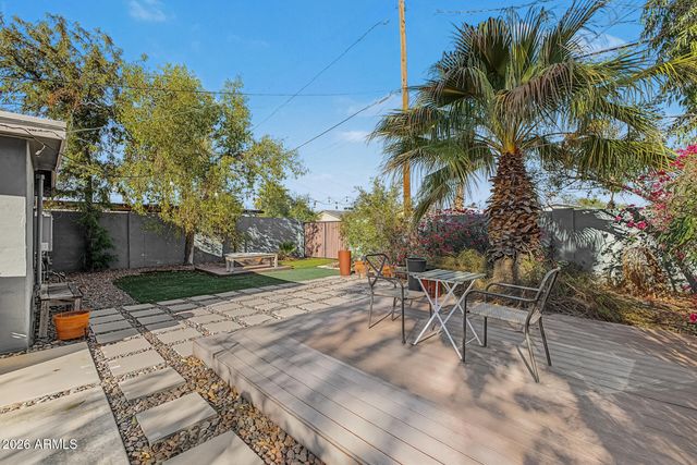 2015 N 8TH Street, Phoenix, AZ 85006