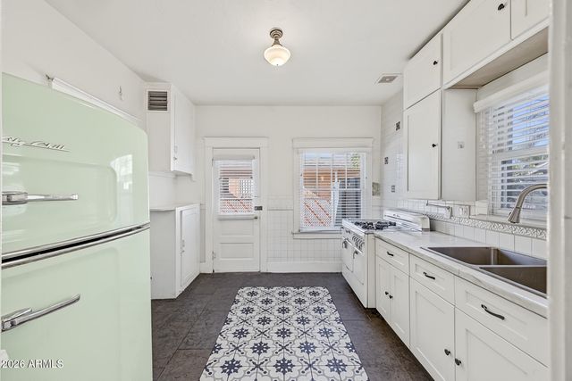 2015 N 8TH Street, Phoenix, AZ 85006