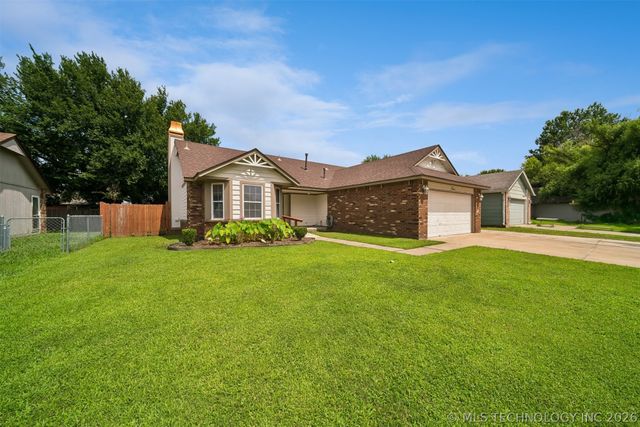 17673 S TACOMA Street, Mounds, OK 74047