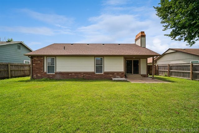 17673 S TACOMA Street, Mounds, OK 74047