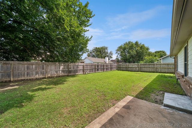 17673 S TACOMA Street, Mounds, OK 74047