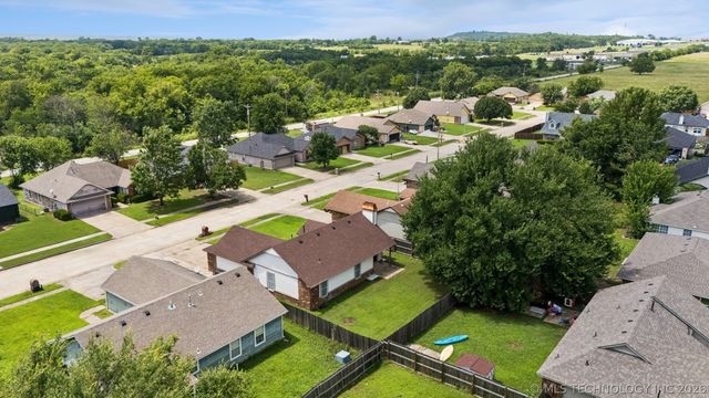 17673 S TACOMA Street, Mounds, OK 74047