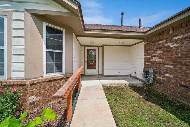 17673 S TACOMA Street, Mounds, OK 74047