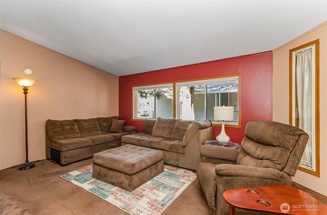 415 Lakeview Road #K4, Lynnwood, WA 98087