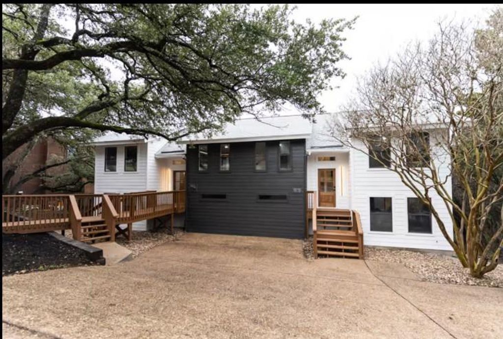 2106 Homedale DR, Austin, TX 78704