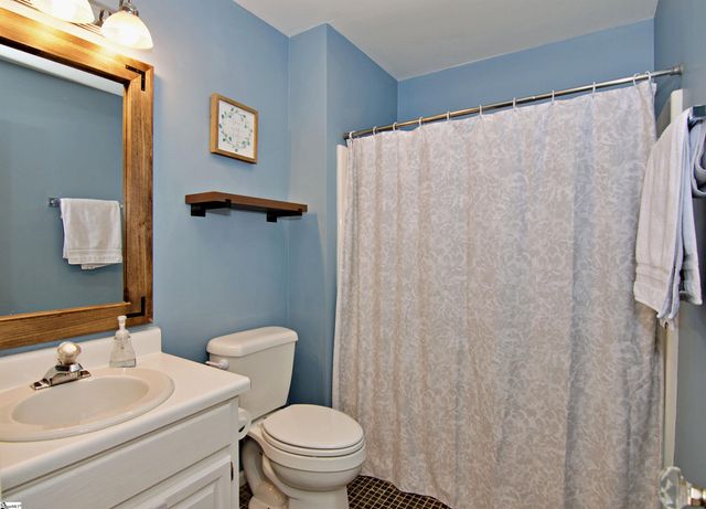 332 Bowlan Road, Belton, SC 29627