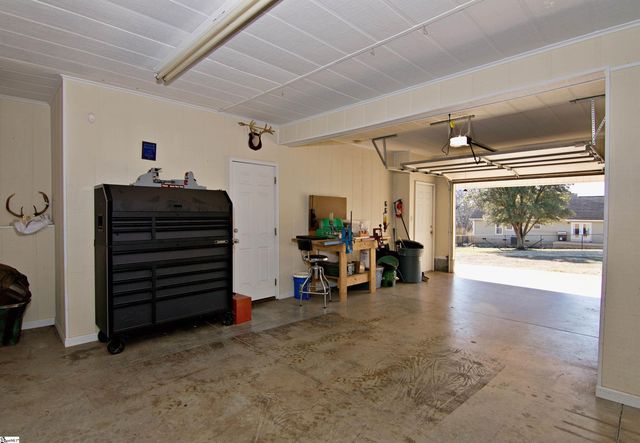 332 Bowlan Road, Belton, SC 29627