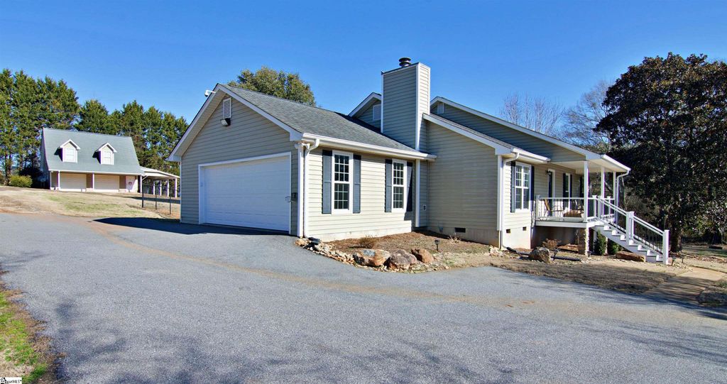 332 Bowlan Road, Belton, SC 29627