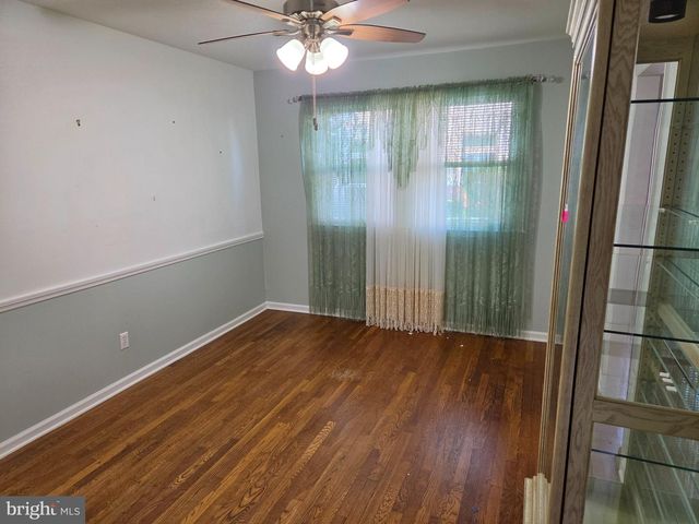 6 WINDFLOWER DR, Newark, DE 19711