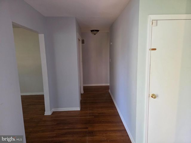 6 WINDFLOWER DR, Newark, DE 19711