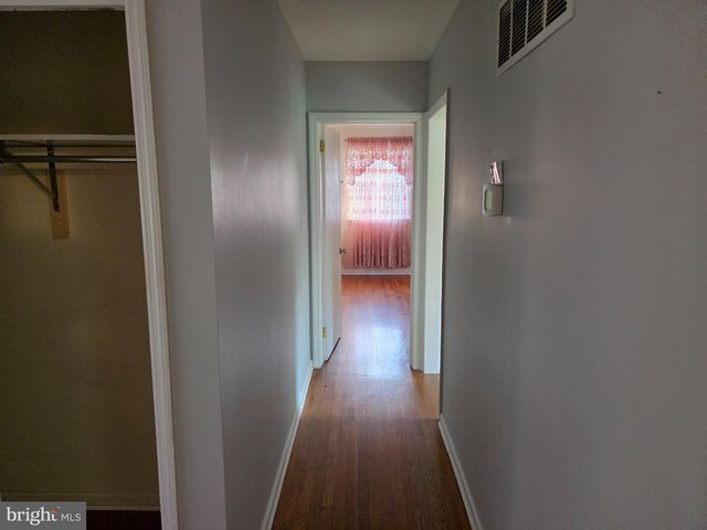 6 WINDFLOWER DR, Newark, DE 19711