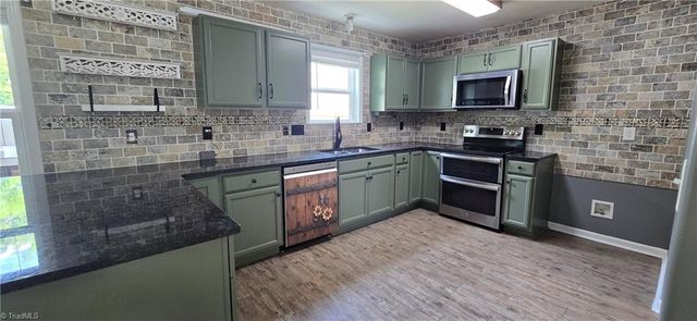 281 Oak Grove Church Road, Winston-salem, NC 27107