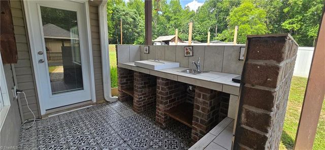 281 Oak Grove Church Road, Winston-salem, NC 27107