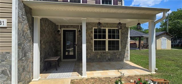 281 Oak Grove Church Road, Winston-salem, NC 27107