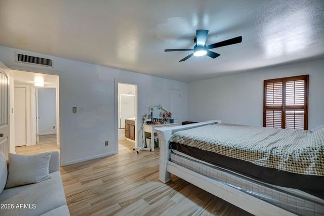 498 W GAIL Drive, Chandler, AZ 85225