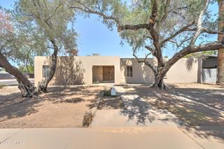 498 W GAIL Drive, Chandler, AZ 85225