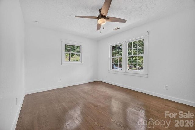 23 Clearbrook Road, Asheville, NC 28805