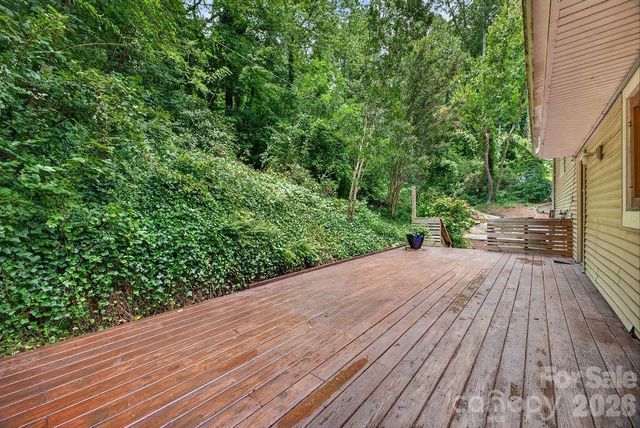 23 Clearbrook Road, Asheville, NC 28805