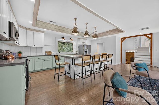 23 Clearbrook Road, Asheville, NC 28805
