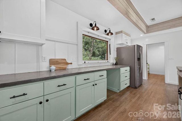 23 Clearbrook Road, Asheville, NC 28805