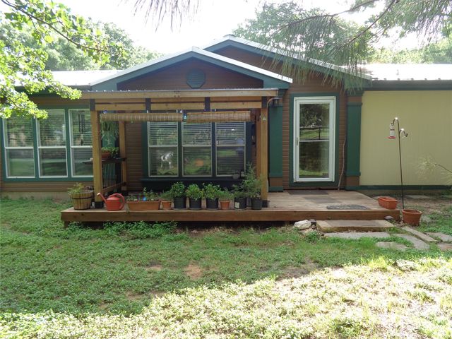 5525 Cedar Oaks Road, Grandview, TX 76050