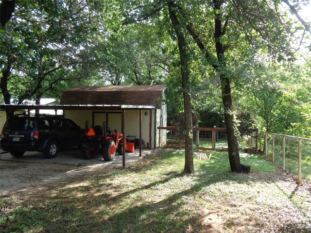 5525 Cedar Oaks Road, Grandview, TX 76050