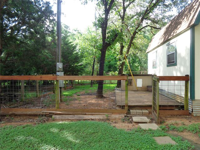 5525 Cedar Oaks Road, Grandview, TX 76050