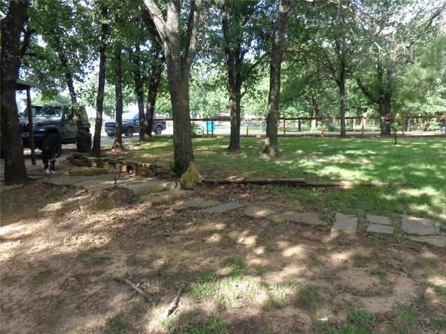 5525 Cedar Oaks Road, Grandview, TX 76050
