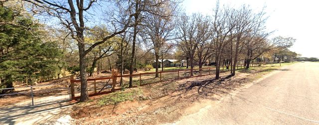 5525 Cedar Oaks Road, Grandview, TX 76050