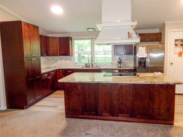 5525 Cedar Oaks Road, Grandview, TX 76050