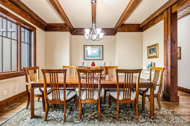 4862 Pinnacle Mountain Road, Zirconia, NC 28790