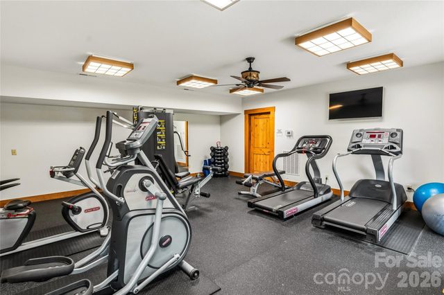 4862 Pinnacle Mountain Road, Zirconia, NC 28790